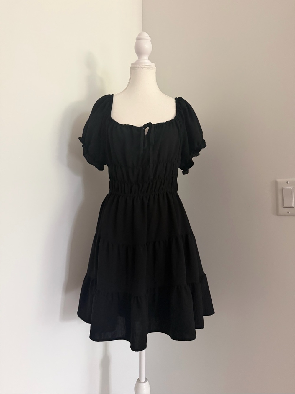 Liberty Love stretchy‎ Black Puff-Sleeve Smocked Tiered Mini Dress